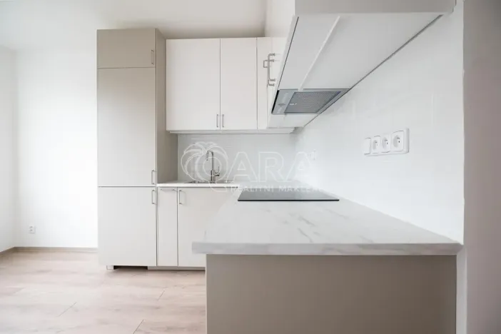 Pronájem bytu 2+kk, Děčín VI-Letná, Školní, 43 m2