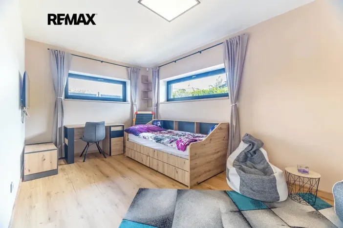 Prodej rodinného domu, Černuc, 180 m2