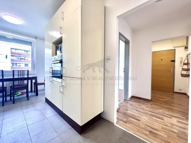Pronájem bytu 3+1, Praha - Hlubočepy, Voskovcova, 75 m2