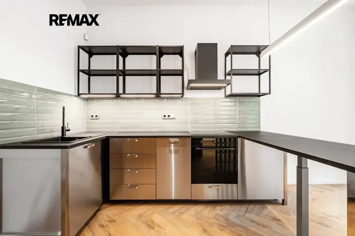 Pronájem bytu 1+kk, Praha - Vršovice, Holandská, 45 m2