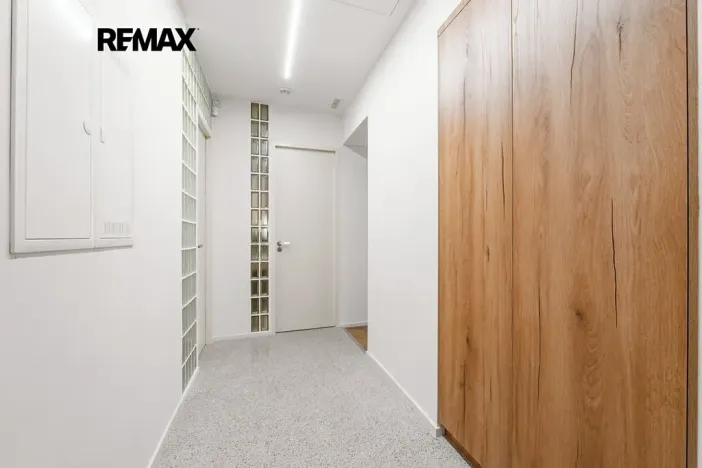 Pronájem bytu 1+kk, Praha - Vršovice, Holandská, 45 m2