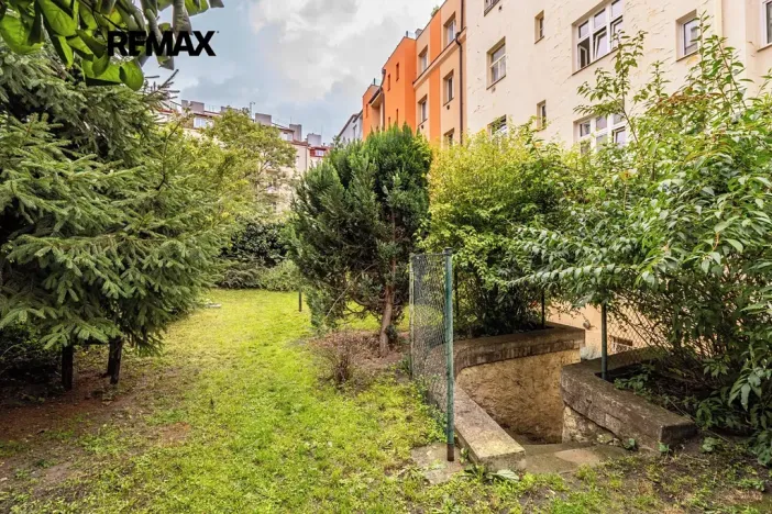 Pronájem bytu 1+kk, Praha - Vršovice, Holandská, 45 m2