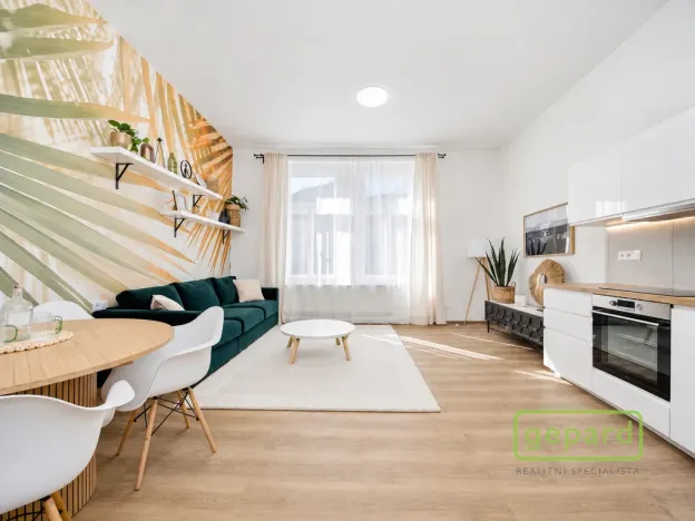 Prodej bytu 1+kk, Praha, Čestmírova, 40 m2