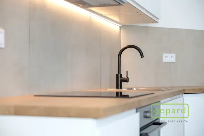 Prodej bytu 1+kk, Praha, Čestmírova, 40 m2