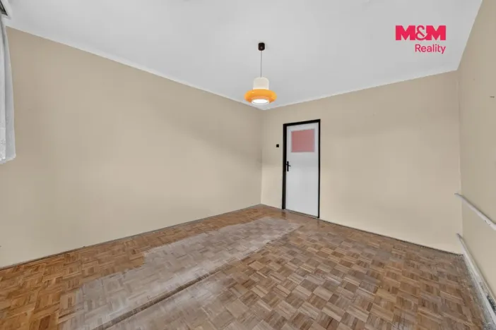 Prodej bytu 3+1, Třeboň - Třeboň II, Souběžná, 64 m2