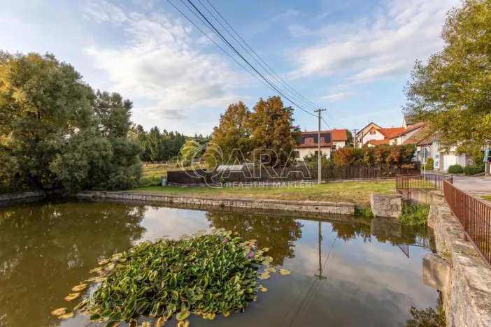 Prodej pozemku pro bydlení, Krhanice, 1555 m2