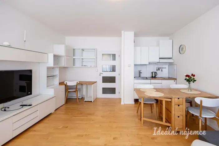 Pronájem bytu 2+kk, Praha - Černý Most, Bryksova, 48 m2
