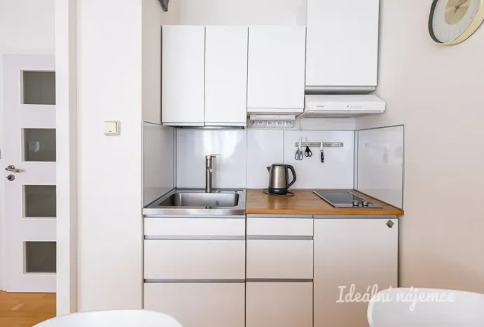Pronájem bytu 2+kk, Praha - Černý Most, Bryksova, 48 m2