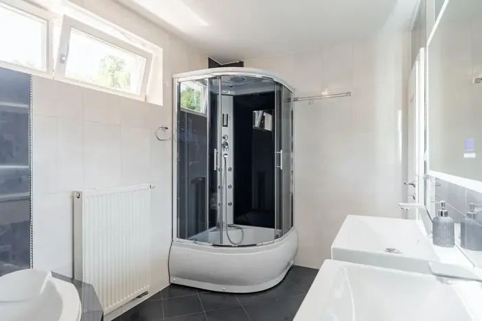 Pronájem rodinného domu, Benátky, 241 m2