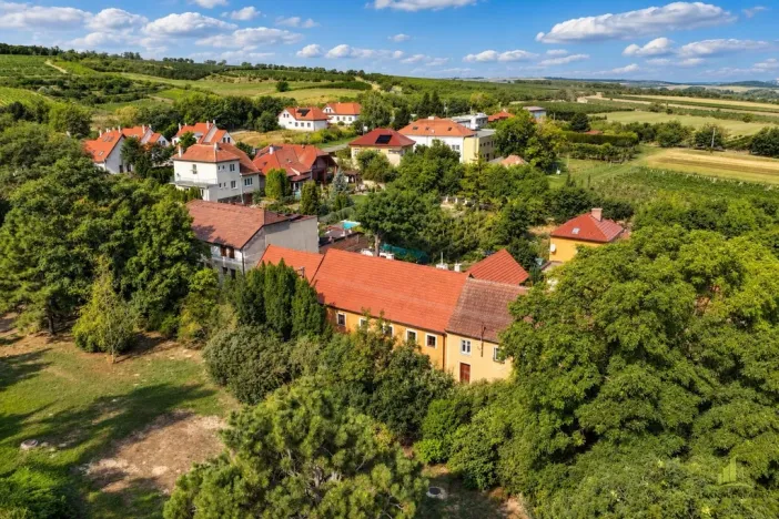 Prodej rodinného domu, Valtice, Střelecká, 400 m2