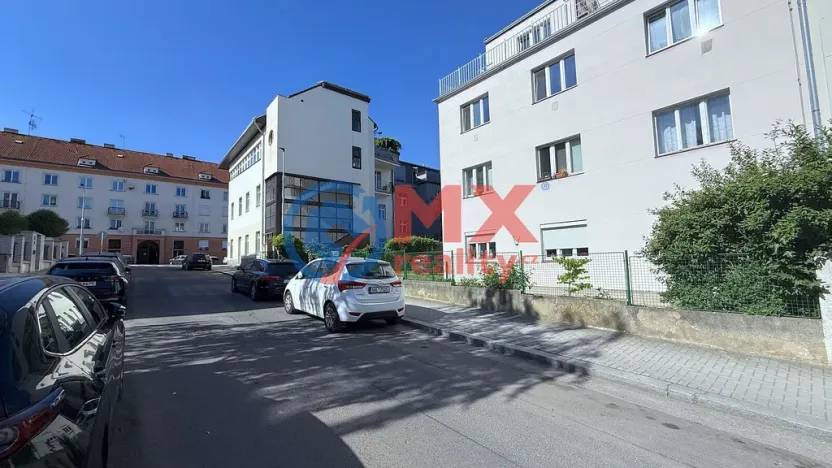 Prodej bytu 1+1, Praha - Vokovice, Krátký lán, 38 m2