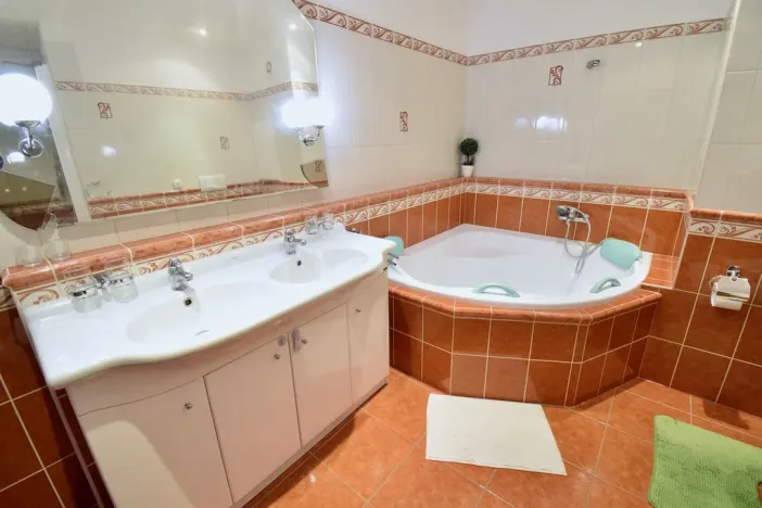 Pronájem bytu 3+kk, Brno - Židenice, Mutěnická, 80 m2