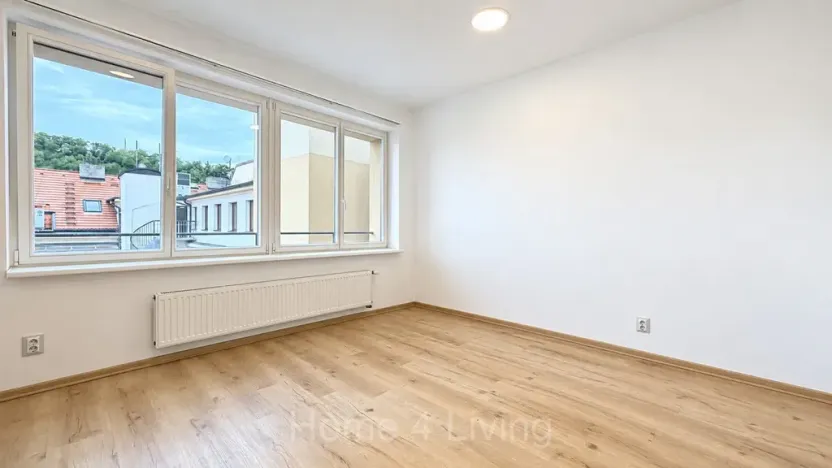 Pronájem bytu 3+kk, Praha - Karlín, Pod výtopnou, 70 m2