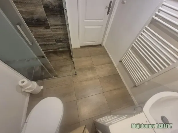 Pronájem bytu 1+kk, Praha - Karlín, Křižíkova, 37 m2