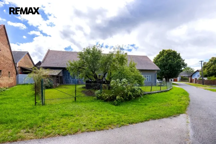 Prodej rodinného domu, Slavětín nad Metují, 450 m2