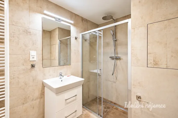 Prodej bytu 2+kk, Praha - Hloubětín, Poděbradská, 53 m2
