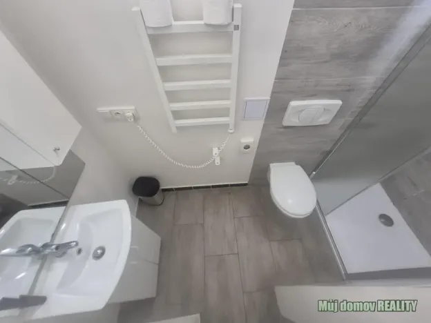 Pronájem bytu 1+kk, Praha - Karlín, Křižíkova, 22 m2