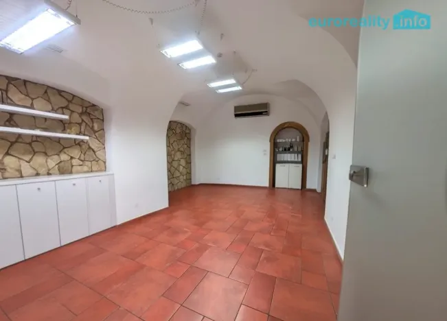 Pronájem obchodního prostoru, Plzeň, Zbrojnická, 50 m2