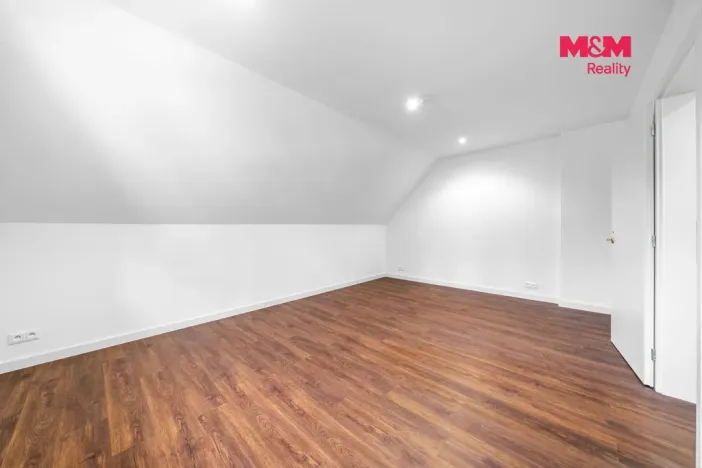 Prodej rodinného domu, Dalovice, Pod Strání, 486 m2