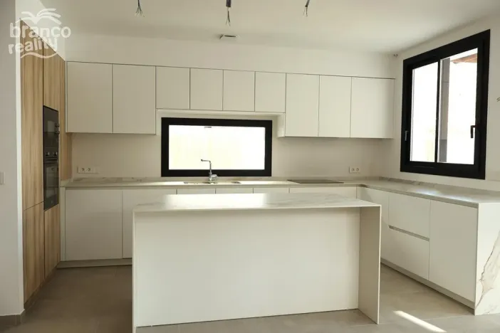 Prodej rodinného domu, Alfas del Pi, Alicante, Španělsko, 203 m2