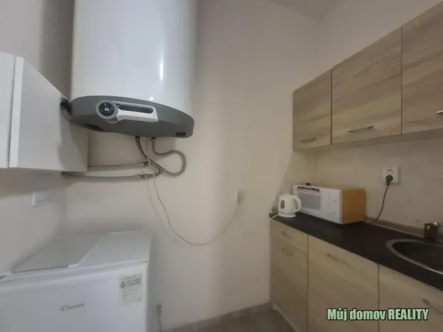 Pronájem činžovního domu, Praha - Karlín, Křižíkova, 650 m2