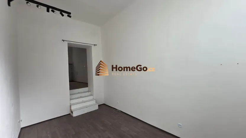 Pronájem obchodního prostoru, Praha - Vršovice, Žitomírská, 32 m2