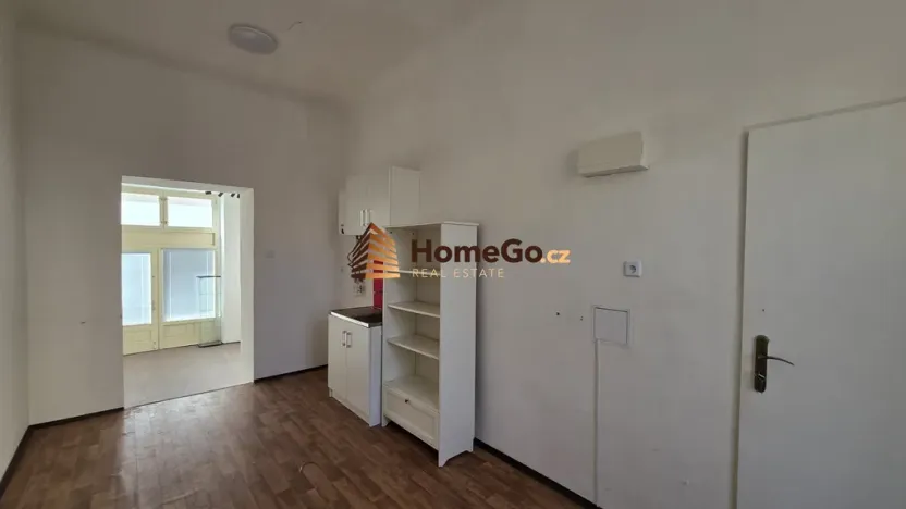 Pronájem obchodního prostoru, Praha - Vršovice, Žitomírská, 32 m2