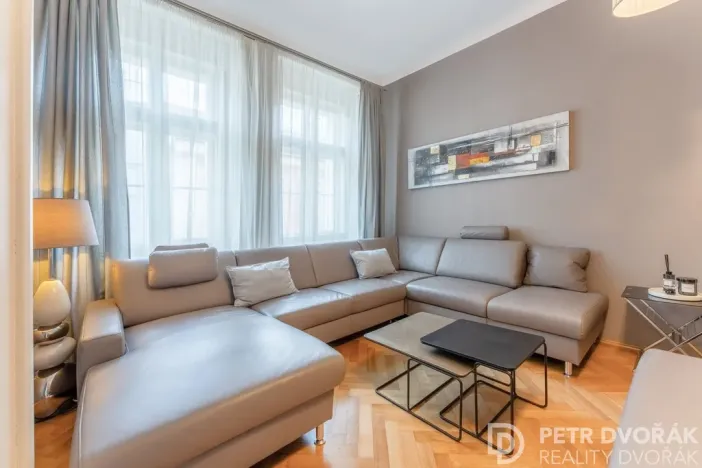 Prodej bytu 3+kk, Praha - Nové Město, Růžová, 74 m2