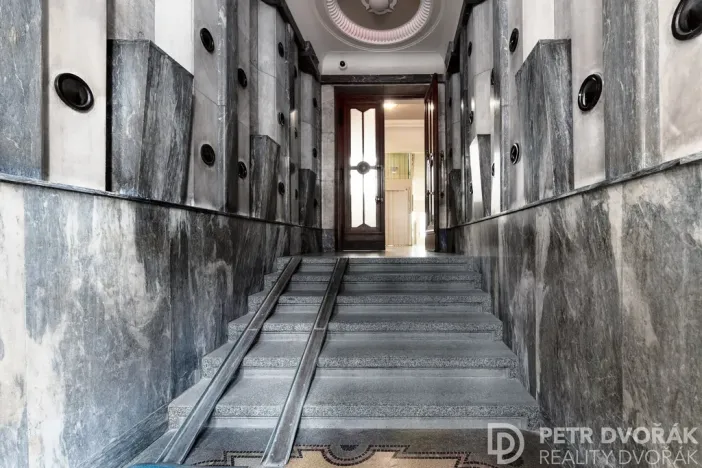 Prodej bytu 3+kk, Praha - Nové Město, Růžová, 74 m2