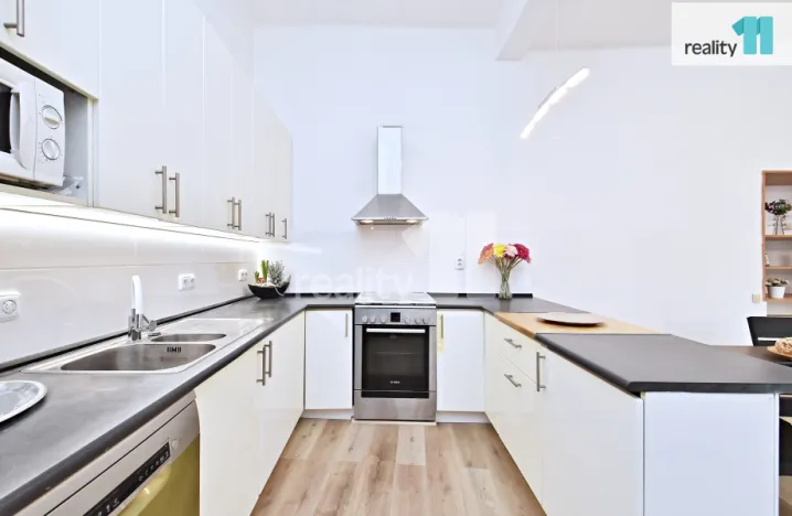 Pronájem bytu 5+kk, Praha - Dejvice, Kafkova, 105 m2