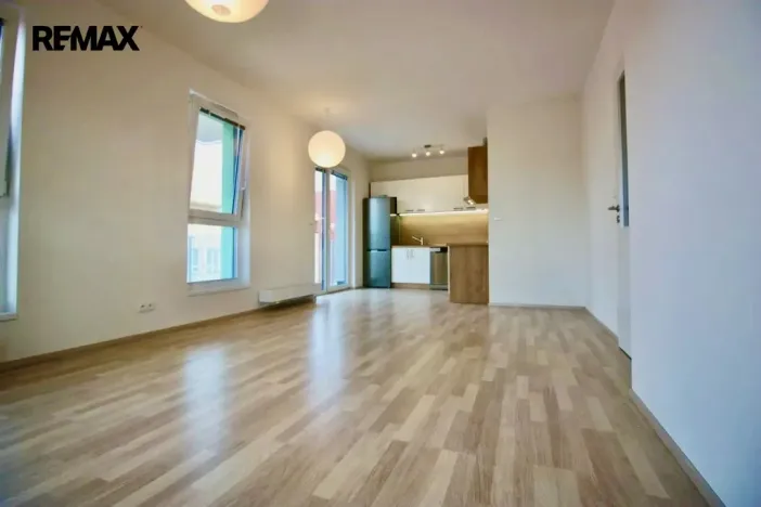 Pronájem bytu 2+kk, Liberec, Kladenská, 67 m2