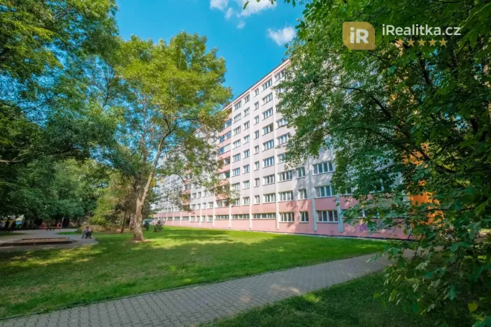 Prodej bytu 3+1, Pardubice - Polabiny, Mladých, 59 m2