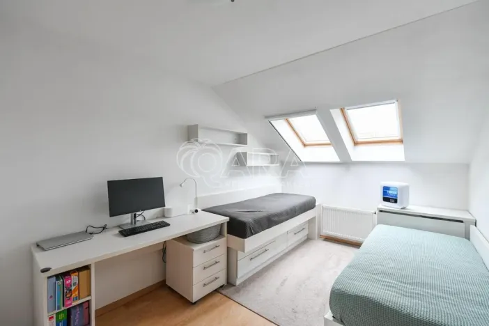 Prodej bytu 3+kk, Nupaky, K Parku, 77 m2