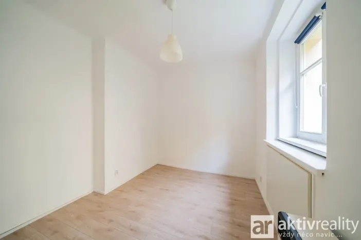 Pronájem bytu 2+1, Praha - Holešovice, Stupkova, 41 m2
