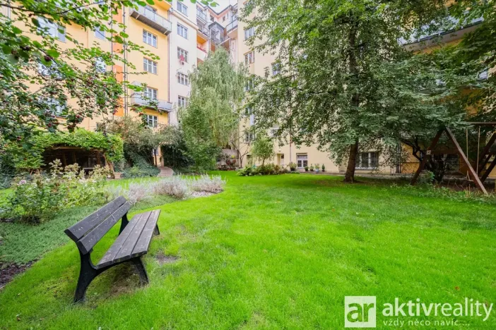 Pronájem bytu 2+1, Praha - Holešovice, Stupkova, 41 m2