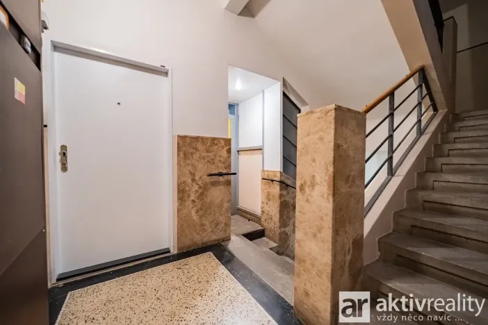 Pronájem bytu 2+1, Praha - Holešovice, Stupkova, 41 m2