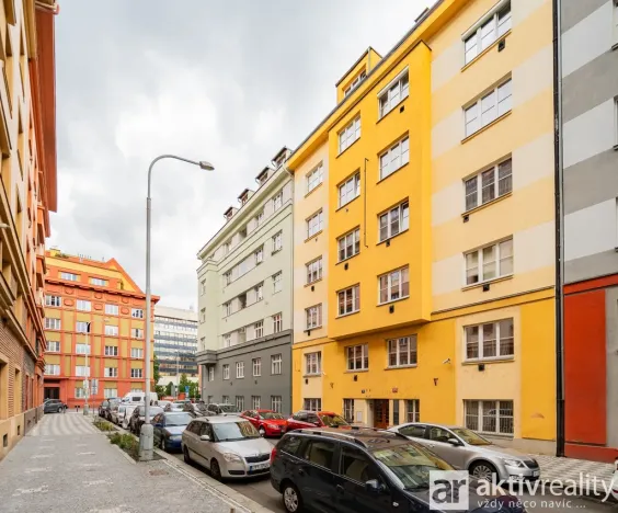 Pronájem bytu 2+1, Praha - Holešovice, Stupkova, 41 m2