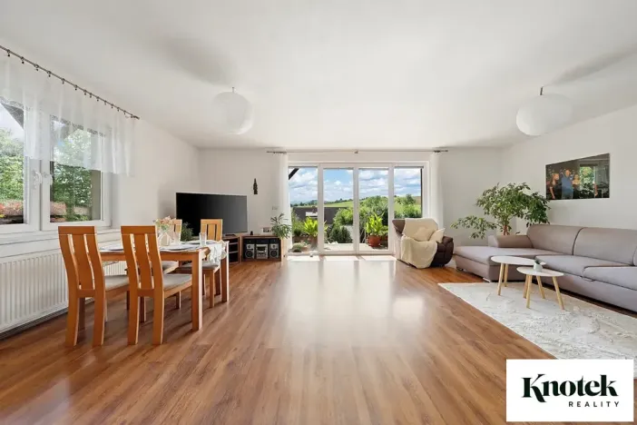 Prodej rodinného domu, Hoštice, 168 m2