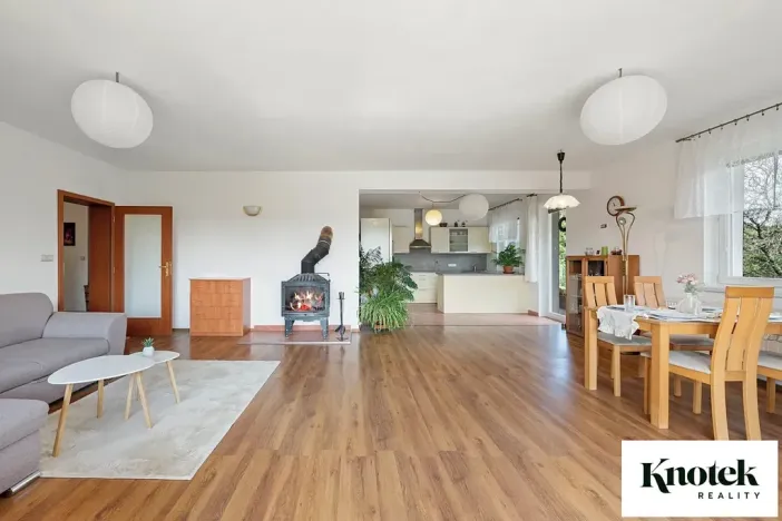 Prodej rodinného domu, Hoštice, 168 m2