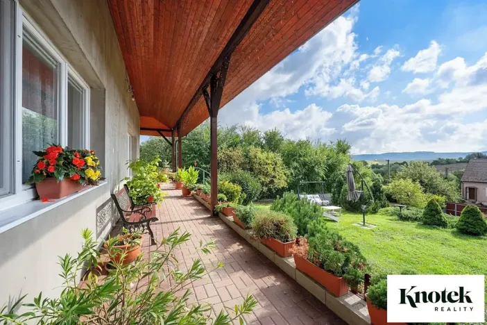 Prodej rodinného domu, Hoštice, 168 m2