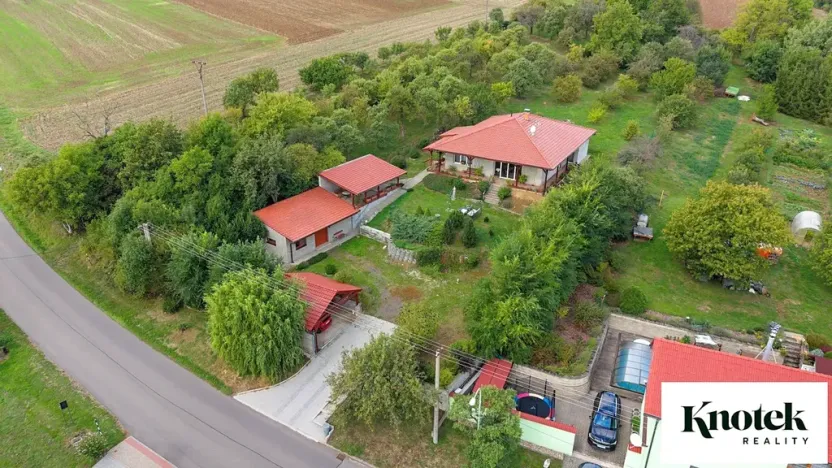 Prodej rodinného domu, Hoštice, 168 m2