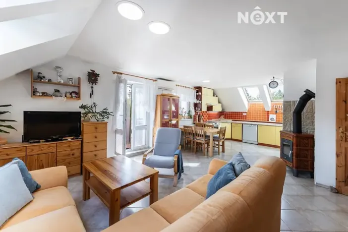 Prodej rodinného domu, Mukařov, Pod hrází, 180 m2