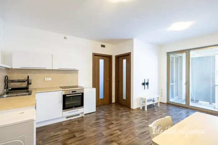 Pronájem bytu 2+kk, Praha - Žižkov, Hartigova, 44 m2