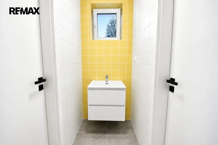 Pronájem kanceláře, Hradec Králové - Pražské Předměstí, Veverkova, 110 m2