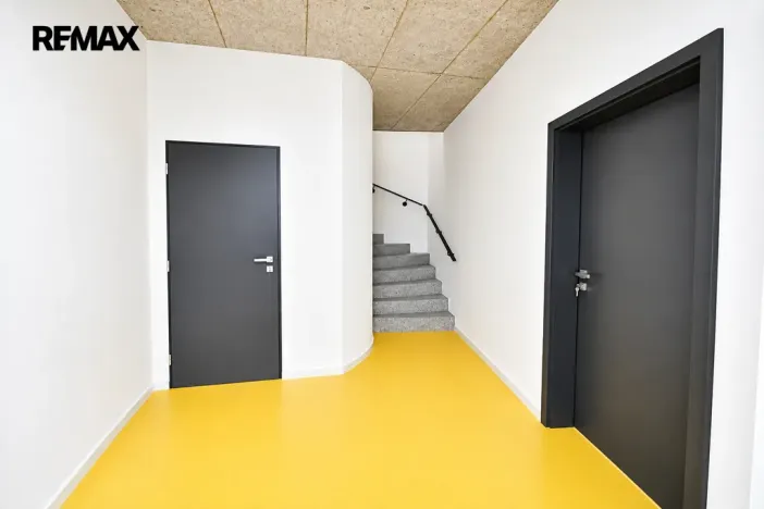 Pronájem kanceláře, Hradec Králové - Pražské Předměstí, Veverkova, 110 m2
