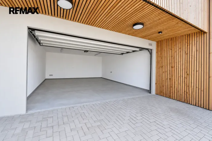 Pronájem kanceláře, Hradec Králové - Pražské Předměstí, Veverkova, 110 m2
