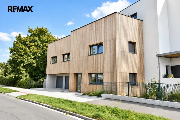Pronájem kanceláře, Hradec Králové - Pražské Předměstí, Veverkova, 110 m2