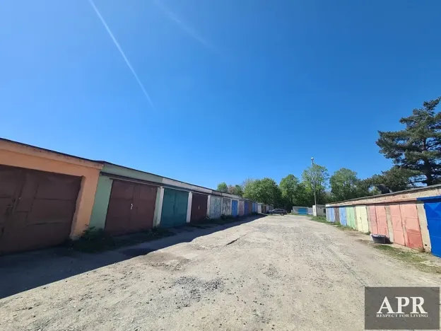Prodej garáže, Uherský Brod, 18 m2