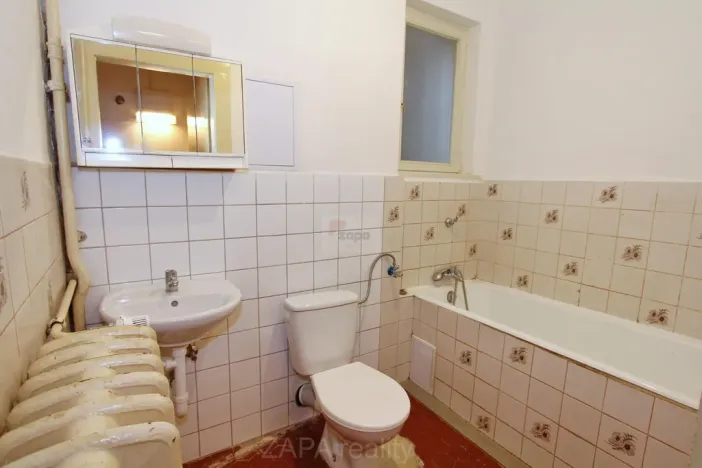 Pronájem bytu 1+1, Praha - Holešovice, U smaltovny, 37 m2