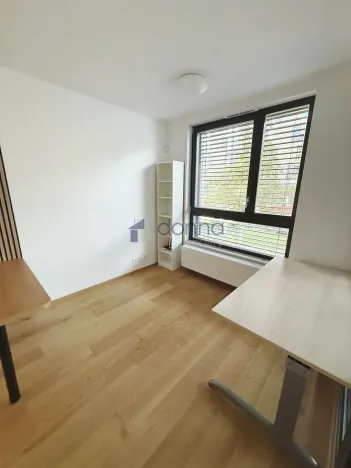 Pronájem bytu 1+kk, Praha, Vladimíra Kobranova, 39 m2